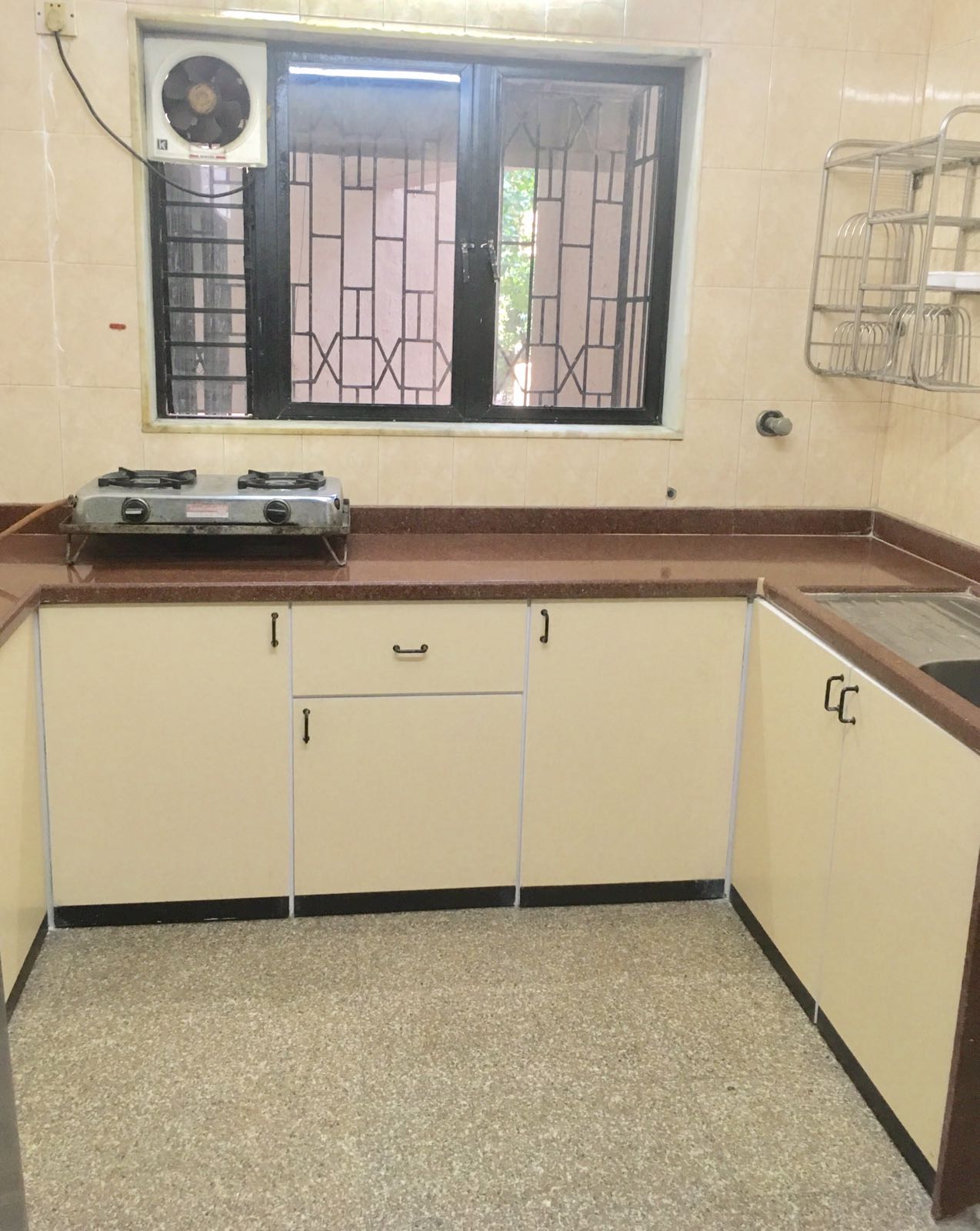 3 BHK Semi Furnished in Colombia , Bandra West